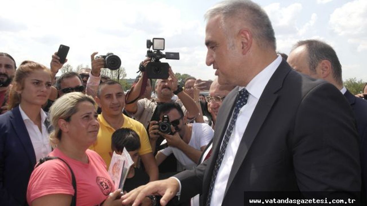 BAKAN ERSOY GURBETÇİLERİN SORUNLARINI DİNLEDİ