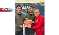 AY-YILDIZLI BADEM EZMESİ İKRAMI