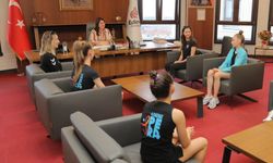 BAŞKAN GENCAN, BAŞARILI SPORCULARI AĞIRLADI