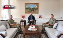 GARNİZON VE HUDUT TUGAY KOMUTANLARINDAN VALİ SEZER’E VEDA ZİYARETİ