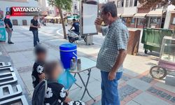 OKUL HARÇLIĞI İÇİN LİMONATA SATIYORLAR