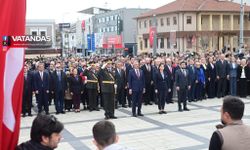 CUMHURİYET COŞKUSU ANITTA BAŞLADI