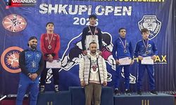 GÜREŞÇİLER ÜSKÜP’TE GÖĞSÜMÜZÜ KABARTTI