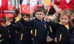 MİNİKLERDEN CUMHURİYET COŞKUSU