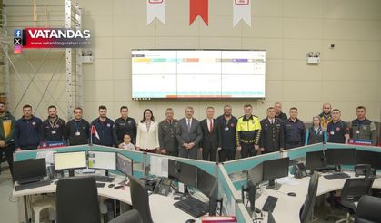 VALİ SEZER, BAYRAMDA KURUMLARI YALNIZ BIRAKMADI