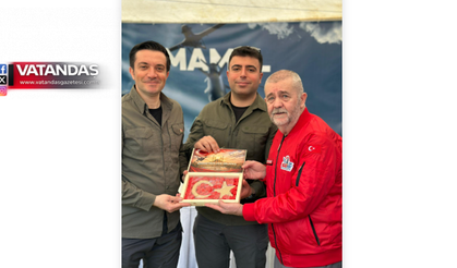 AY-YILDIZLI BADEM EZMESİ İKRAMI