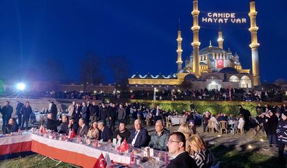 SELİMİYE MEYDANI'NDA BÜYÜK İFTAR