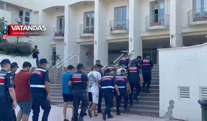 GÖÇMEN KAÇAKÇILARINA OPERASYON