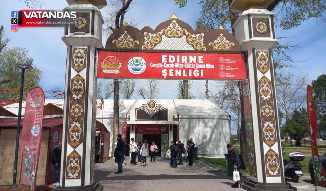 ÇOCUK VE GENÇLİK ŞENLİĞİ COŞKUSU BAŞLADI