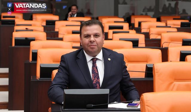 EDİZ ÜN CHP'YE GERİ DÖNDÜ