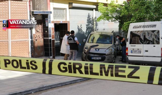 ÖDÜL ALMAYA ÇIKTI, ELEKTRİĞE KAPILDI