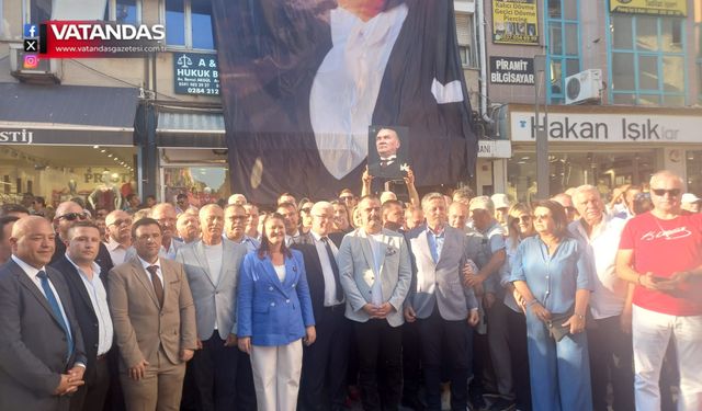 YENİ PARTİLİLER SAHAYA İNDİ