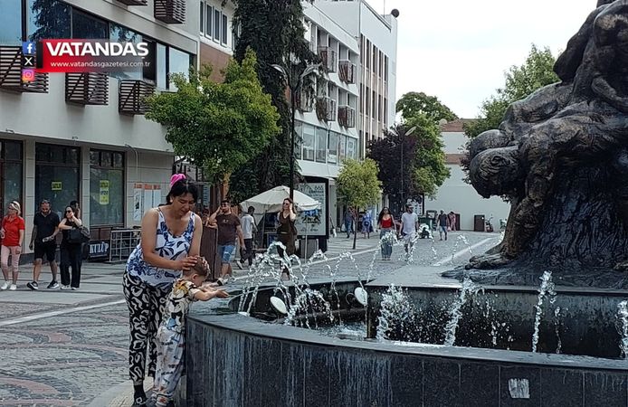 SICAK HAVA ETKİSİNİ GÖSTERDİ
