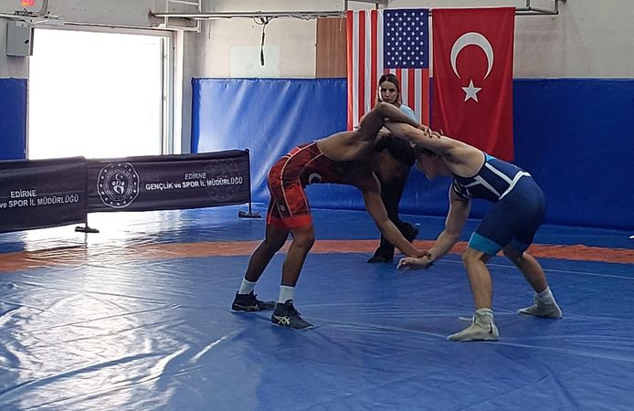 30 AĞUSTOS’A ÖZEL ULUSLARARASI GÜREŞ