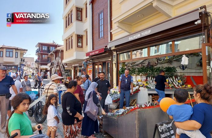 PALAMUT BEREKETİ,VATANDAŞI KUYRUĞA SOKTU
