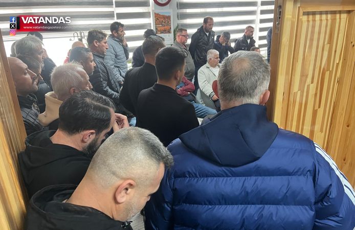 TAKSİCİLERİN ZAM ISRARI