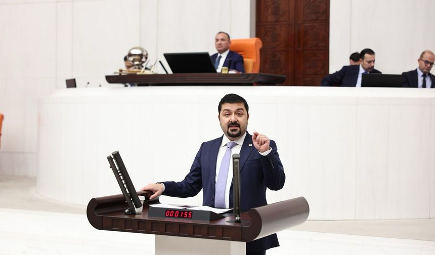 ‘ÇANAKKALE, SARSILMAZ AZMİN ADIDIR’