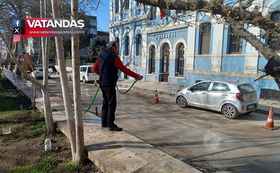 KALEİÇİ’NDE TOZLA MÜCADELE