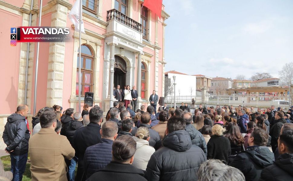 BAŞKAN GENCAN PERSONELLE BAYRAMLAŞTI