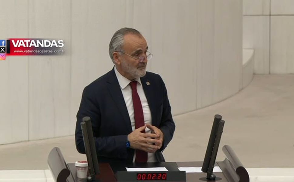 GENÇLERİN EKRAN SÜRESİ 9 SAATE KADAR ÇIKIYOR!