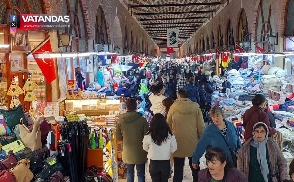 YOĞUNLUK ÇOK, ALIŞVERİŞ YOK