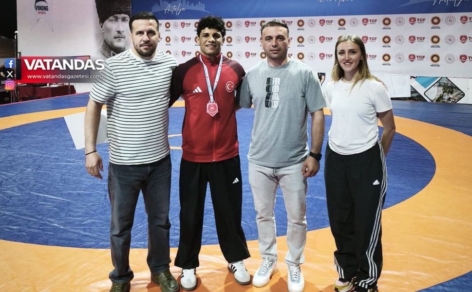 GÜMÜŞDAĞ'DAN BRONZ MADALYA BAŞARISI