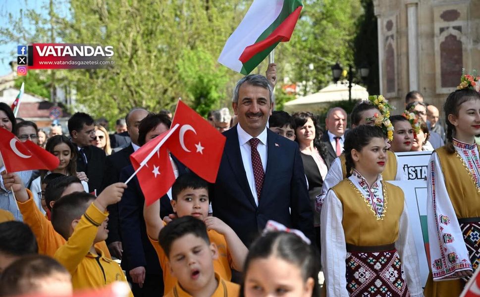 BALKAN ÇOCUKLARI 23 NİSAN'I KUTLADI