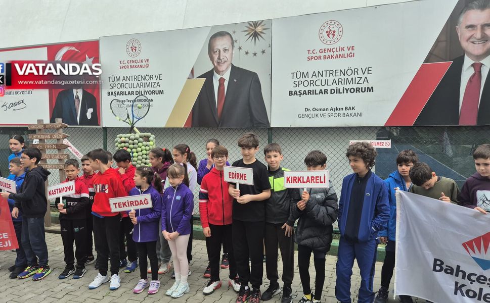 TENİSTE TARİHİ BAŞARI