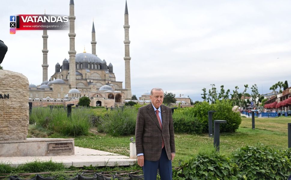 SELİMİYE ÖNÜNDE TARİHİ KARE