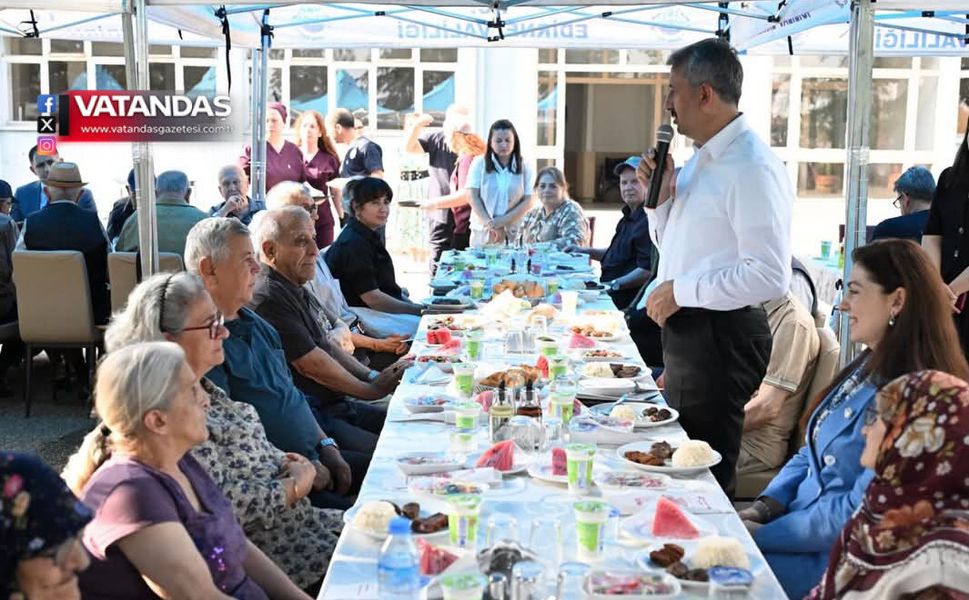 SEZER,HUZUREVİ SAKİNLERİNİN GÖNLÜNÜ ALDI