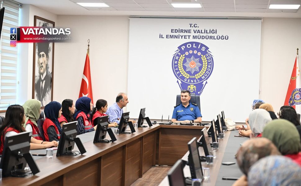 40 GENÇTEN TOPLUMA DOKUNAN ZİYARET