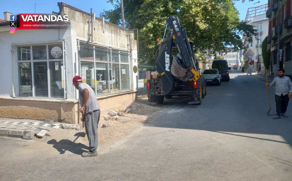 KALDIRIM ÇALIŞMALARI TAM GAZ