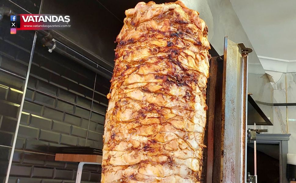 ‘KÖZDE TAVUK’ DÖNERLE YARIŞIYOR