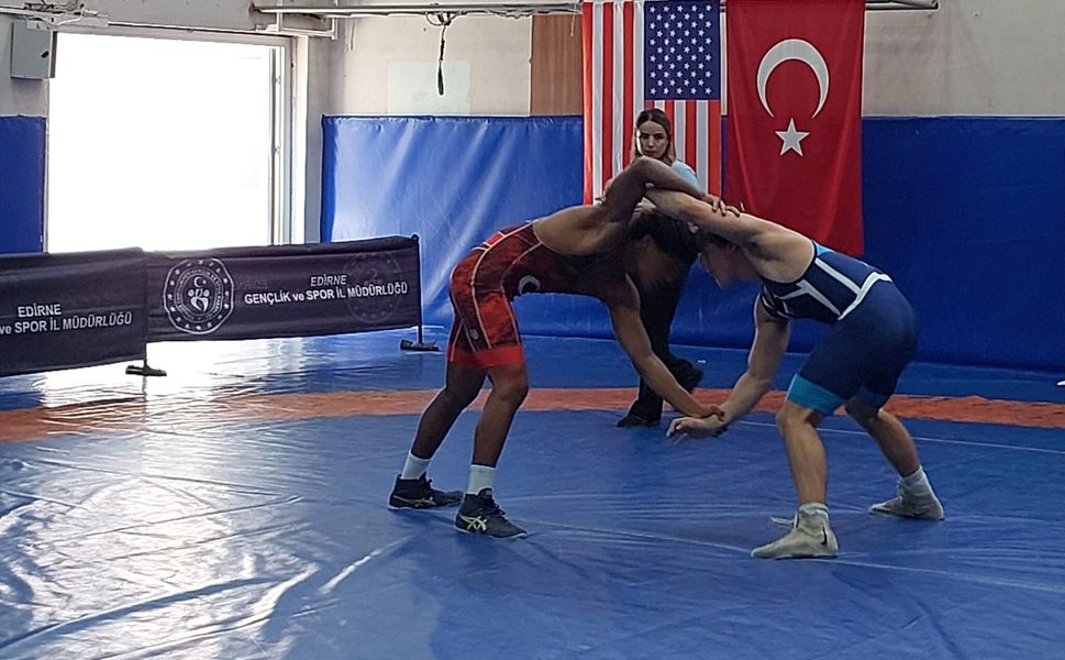30 AĞUSTOS’A ÖZEL ULUSLARARASI GÜREŞ