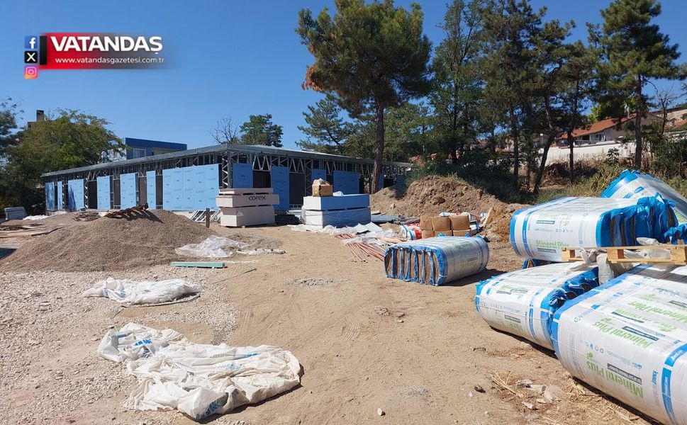 YIKILAN OKUL GENÇLİĞİN YENİ ADRESİ OLUYOR