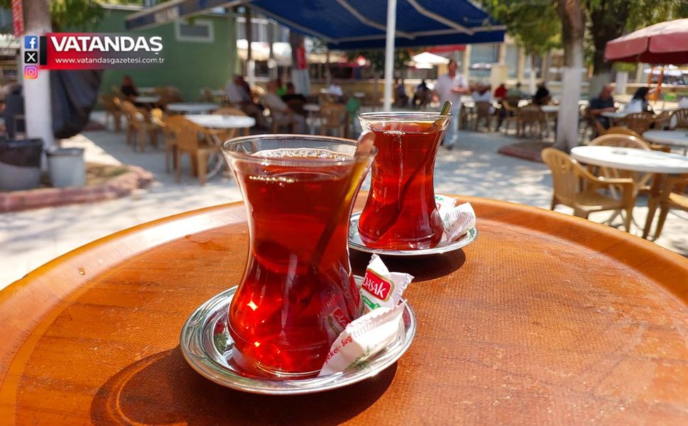 EMEKLİ ÇAYIN DA HESABINI YAPIYOR