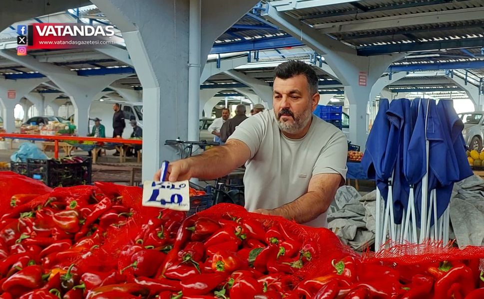 PAZARTESİ PAZARI’NDA KIŞLIK HAZIRLIK TELAŞI