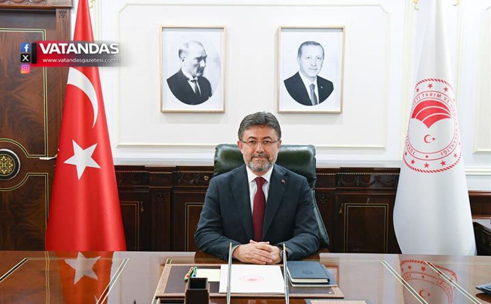 BAKAN YUMAKLI GELİYOR