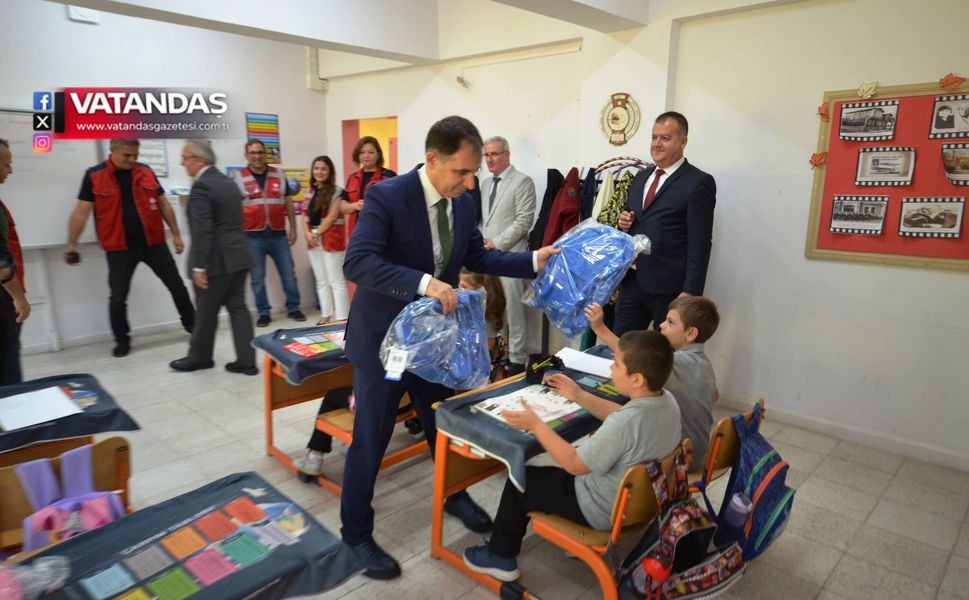 VAKIFLARDAN KİTAP BAĞIŞI