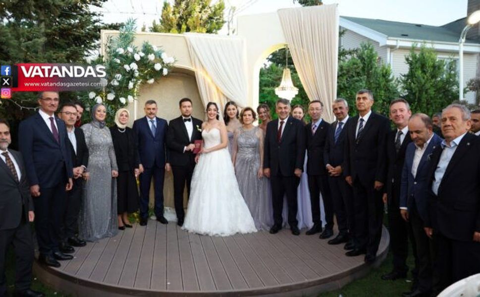 ESKİ EMNİYET MÜDÜRÜ KARABURUN KIZINI EVLENDİRDİ