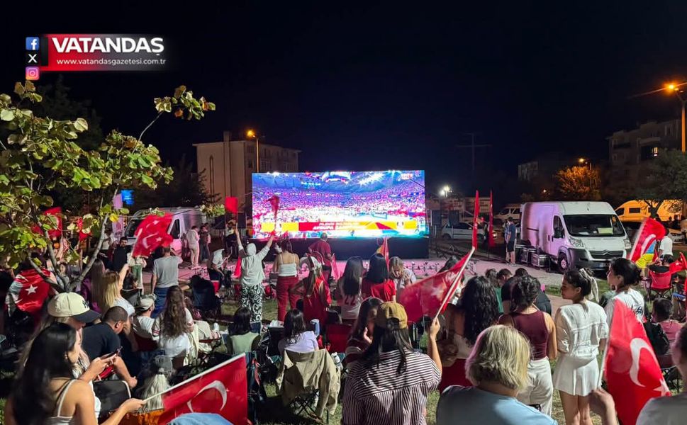 HEYECAN DEV EKRANA TAŞINDI