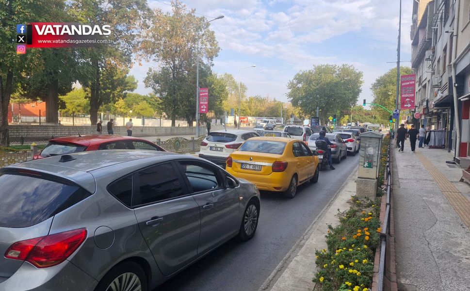 EDİRNE'DE TRAFİĞE KAYITLI ARAÇ SAYISI 216 BİNİ GEÇTİ