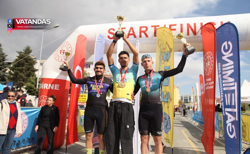 CUMHURİYET İÇİN PEDAL ÇEVİRDİLER