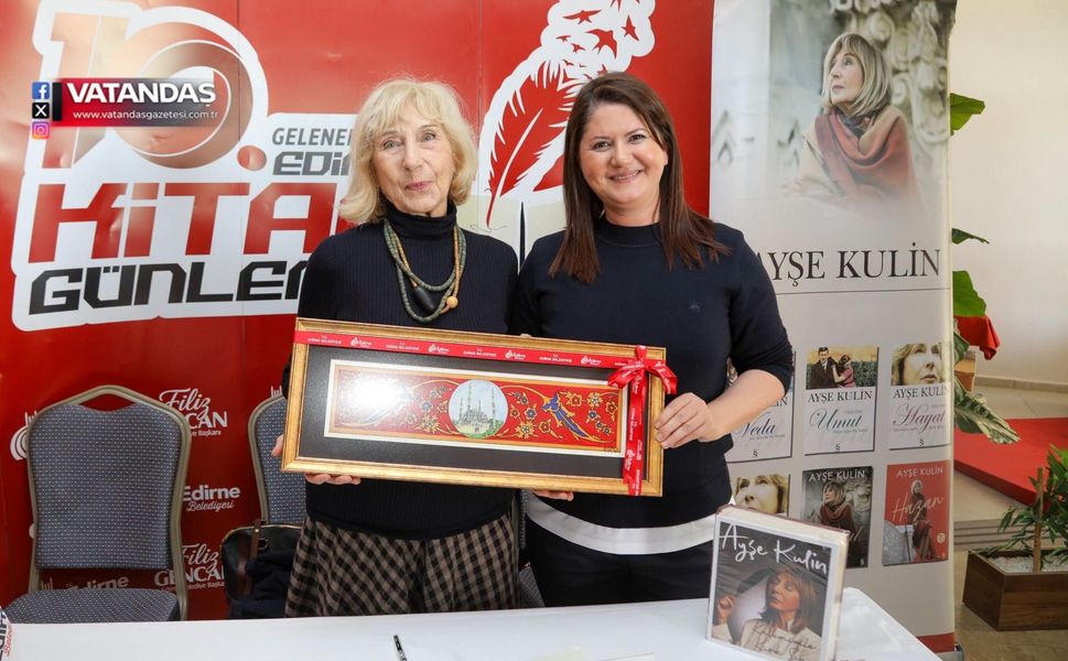 AYŞE KULİN OKURLARIYLA BULUŞTU