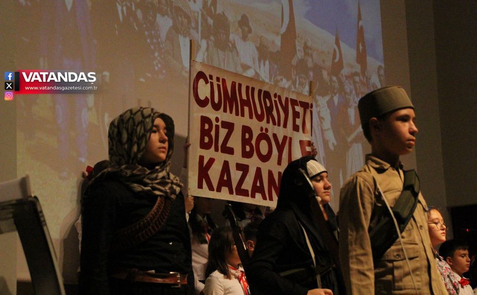 MİNİKLERİN GÖSTERİSİ İLGİYLE İZLENDİ