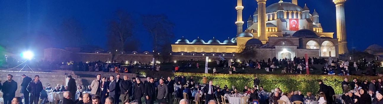 SELİMİYE MEYDANI'NDA BÜYÜK İFTAR