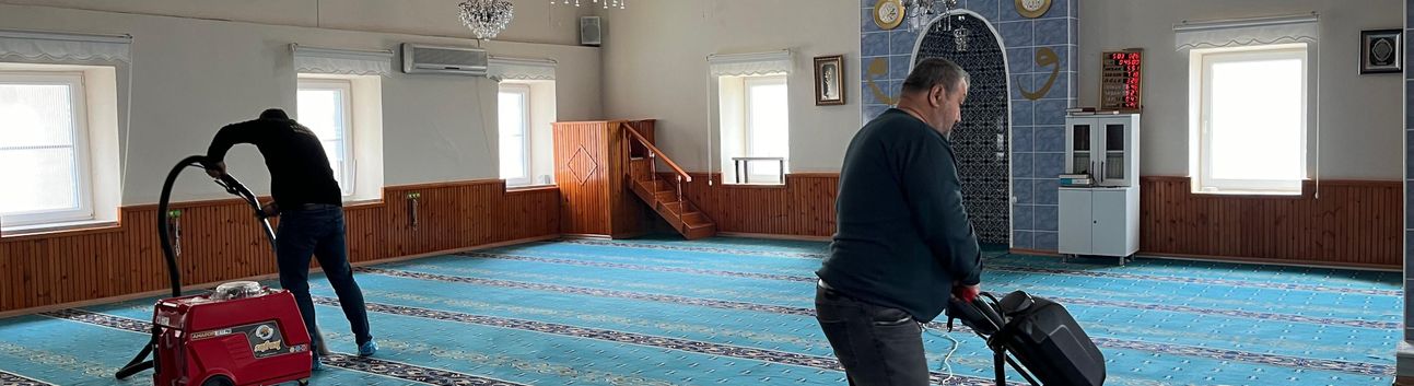 İBADET ALANLARI BAYRAMA HAZIRLANIYOR