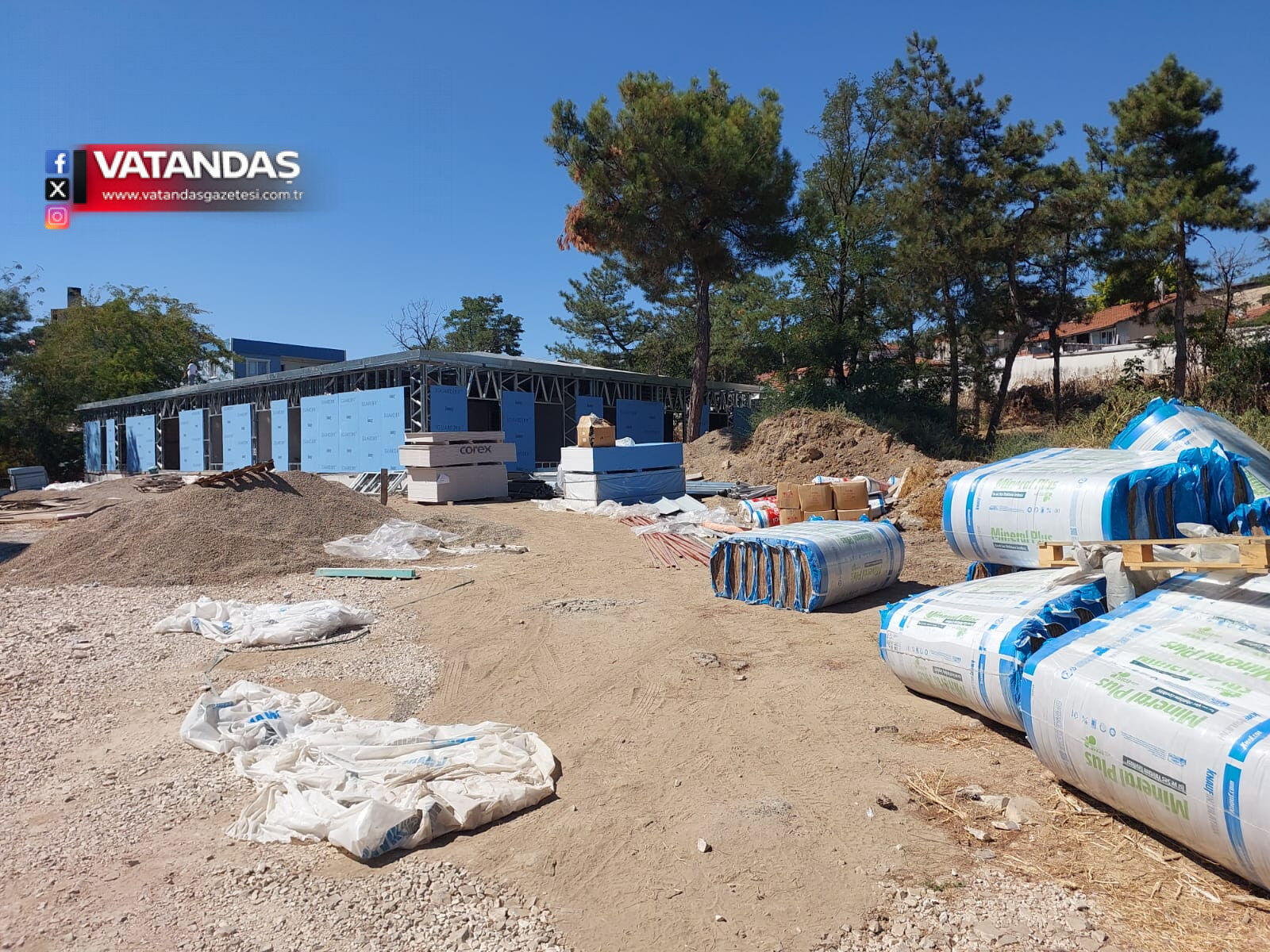 YIKILAN OKUL GENÇLİĞİN YENİ ADRESİ OLUYOR