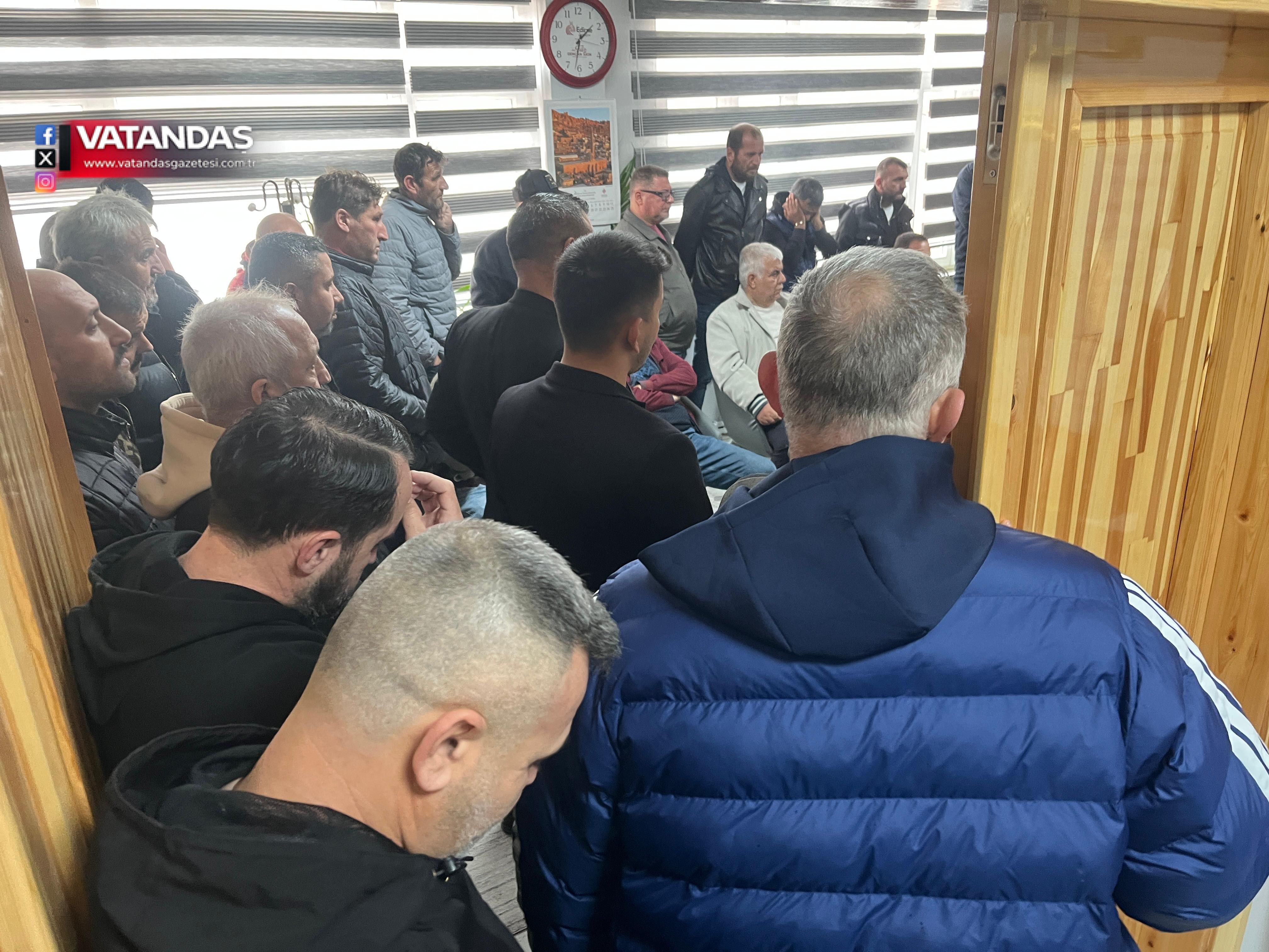 TAKSİCİLERİN ZAM ISRARI